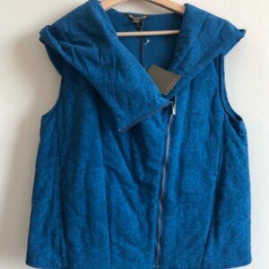 Tommy Bahama Vest With Hoodie